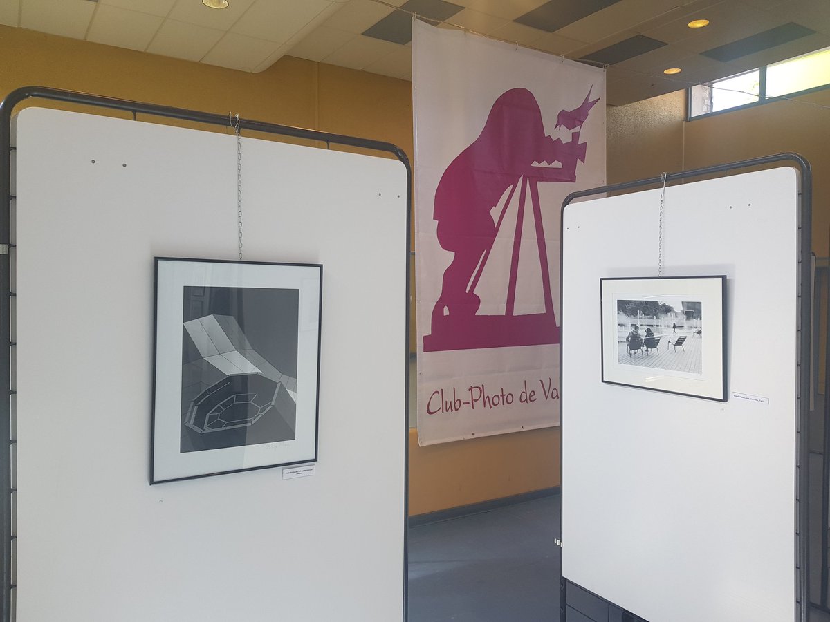 Rodriguez_Fab's tweet photo. Fidèle à ses habitudes, le club photo nous régale de ses clichés argentiques en noir et blanc tout au long du week-end de Pâques, salle du château à Valognes. Avis aux collectionneurs, une expo vente d'anciens appareils et matériels se tiendra demain dimanche. https://t.co/UastIvGp8P