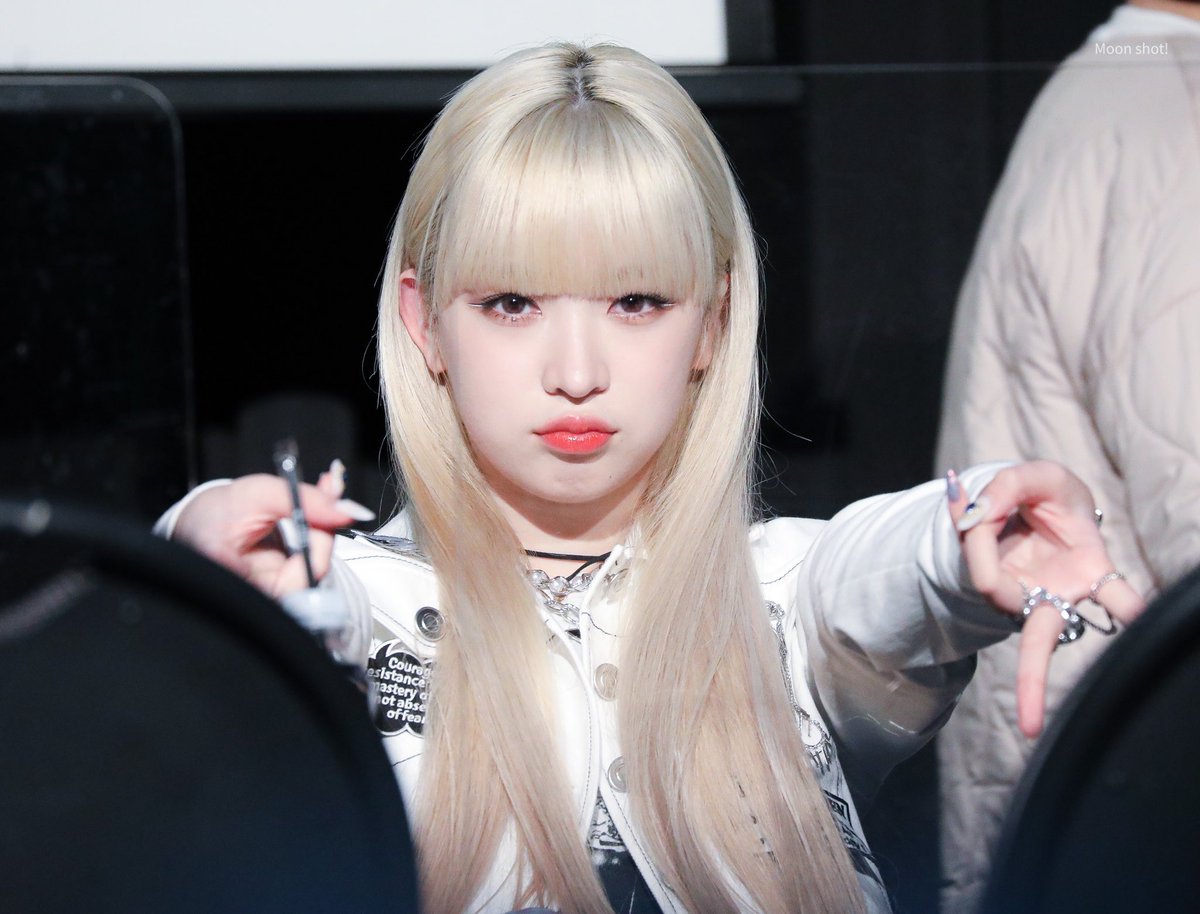 Moonshot_0130's tweet photo. 220320  갸루피스 천재아기

#빌리 #Billlie #하루나 #HARUNA #ハルナ https://t.co/jqbpddAdMl