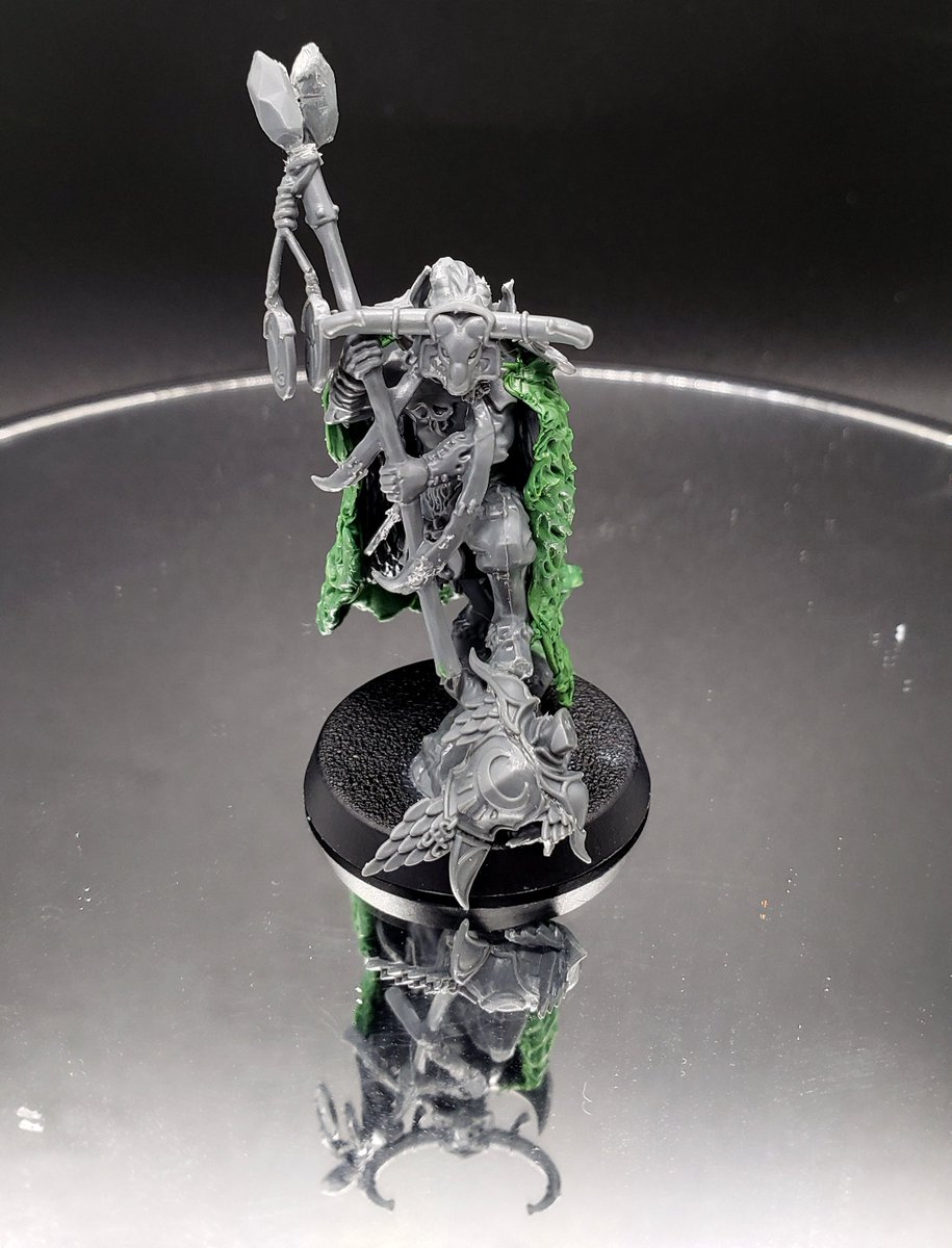 SinaraiP's tweet photo. @MiniApothecary Working a bit more on my Homebrew race for AOS and finishing up this kitbashed Priestess
Beautiful day today, so might be able to prime her if I deem it time! A last look over is due first though https://t.co/7RUAUJKuGO