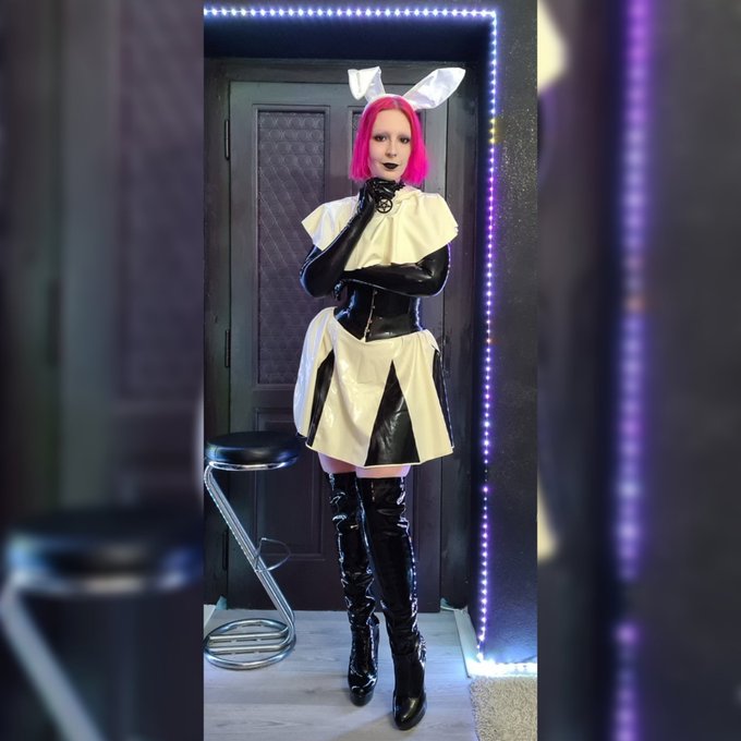Happy Easter! Would you let this bunny hop into your garden?💟🐇🐰 Full video on my Fanpage https://t.co/wONTE8HqpE or https://t<a href="/tag/easter"class="tags"><span>#easter</span></a><a href="/tag/latex"class="tags"><span>#latex</span></a><a href="/tag/onlyfans"class="tags"><span>#onlyfans</span></a><a href="/tag/fansly"class="tags"><span>#fansly</span></a>