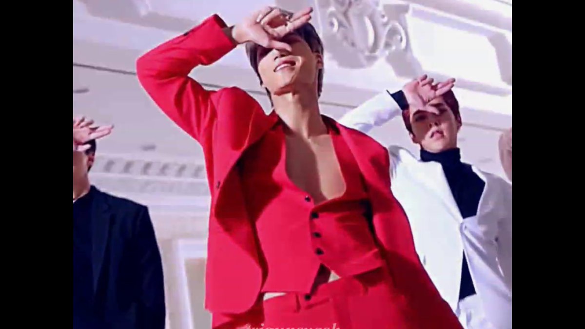 @kpopstarz @kairhapsody_ So true, but it would be a sin to leave out the iconic #KAI Red suit in Loveshot!