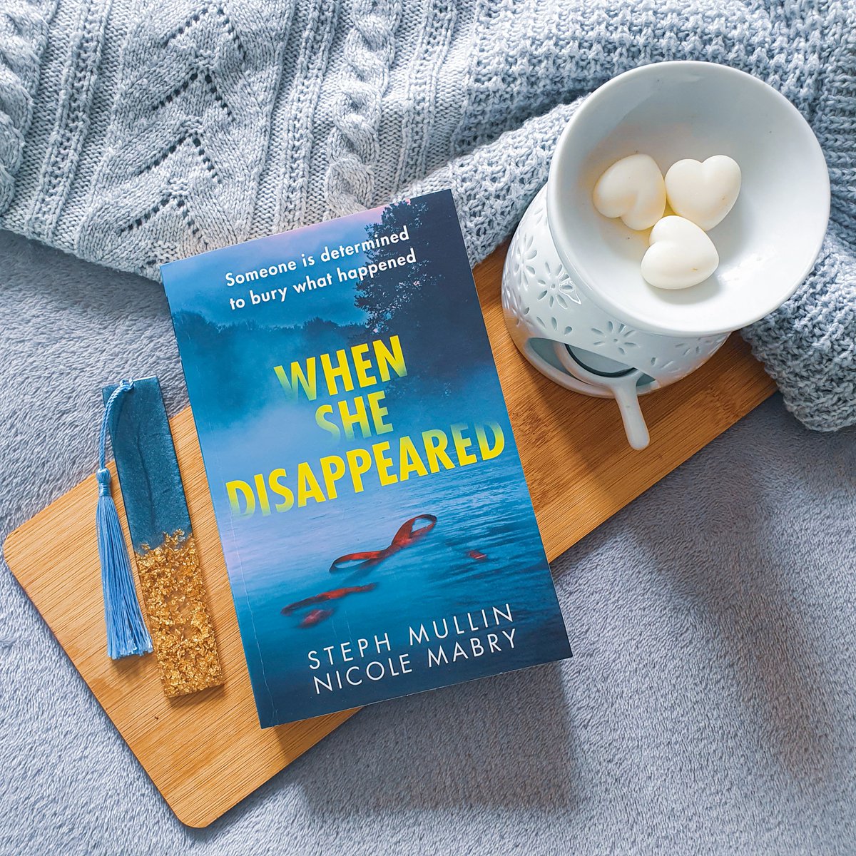 charlzmorris's tweet photo. My review of #WhenSheDisappeared by @Steph_Mullin and @NicoleAMabry - An intriguing mystery with a lot of atmosphere.

Full review: https://t.co/Jcum6UzbYw @AvonBooksUK https://t.co/Nni8U4I8LX