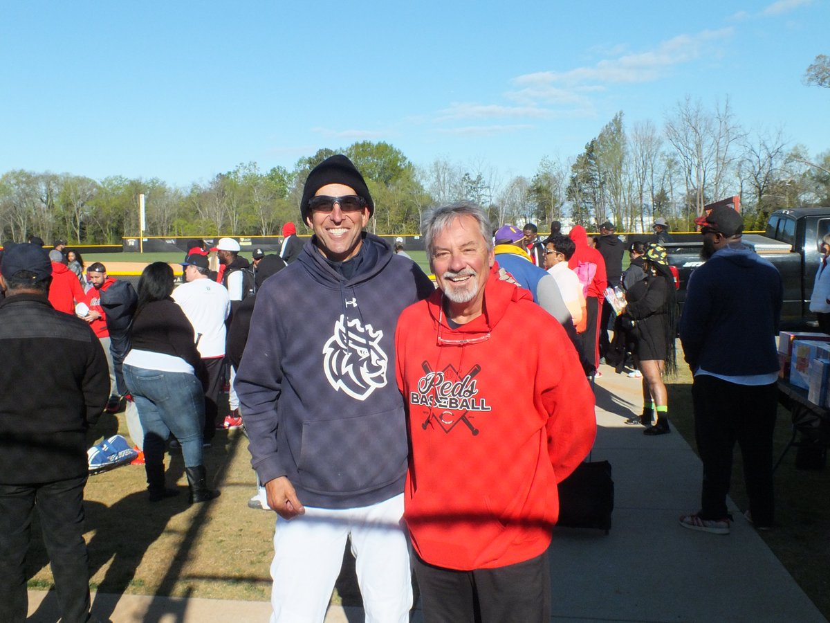 carolinasmetroreds tweet media
