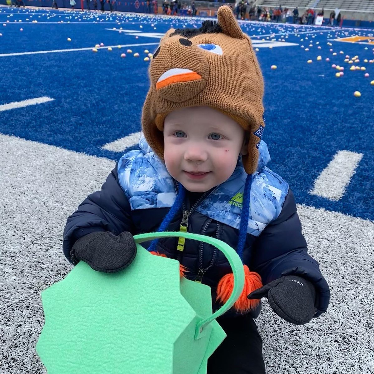 kim_mac32's tweet photo. So much fun Easter egg hunting on The Blue. #BoiseState https://t.co/PN9ReyTIlj