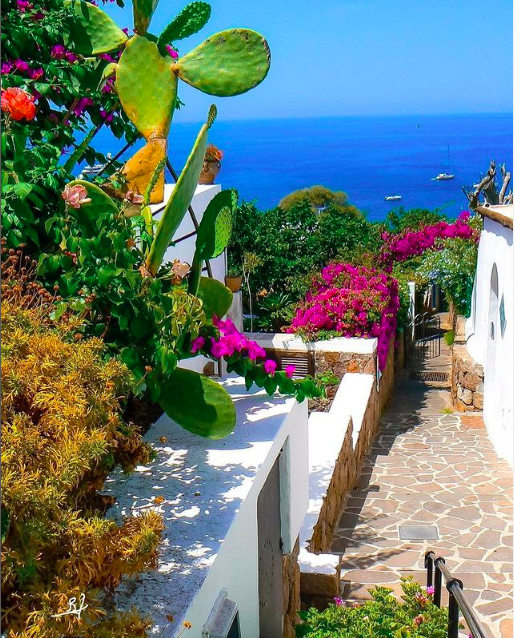 Island of Panarea, Sicily, via IG bianca.ferraro.77 instagram.com/p/COcTdGWgG9y/⁣⁣ ⁣ #travel #panarea #eolie #sicilia #sicily #italy #italianholidays #beautyfromitaly