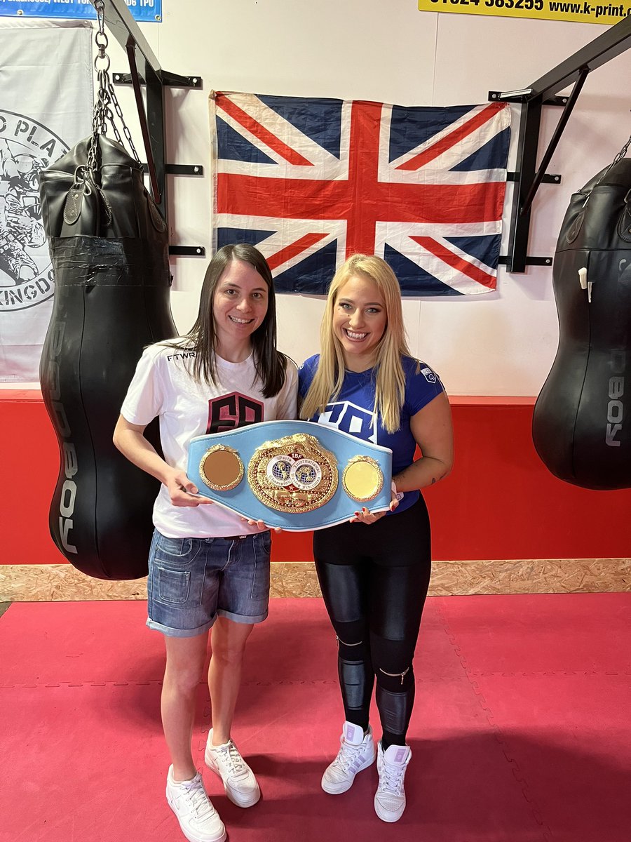 NicolaHopewell's tweet photo. Absolutely loved seeing my girl @EbanieBridges with her IBF World Title Belt today 

She said she would be a world champion and she did it. This girl CAN fight 🥊 

#proud #besties #friends #ibfworldchamp #worldchampion #blondebomber #ebaniebridges #nicolahopewell https://t.co/LW9LMR3FpH