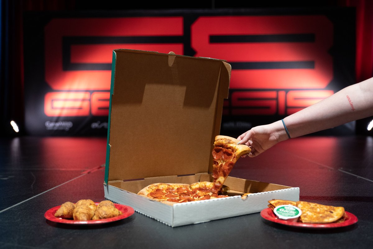 Who says you cant have pizza for breakfast?

Use code SM25 for 25% off your order

#PapaJohnsSSB
