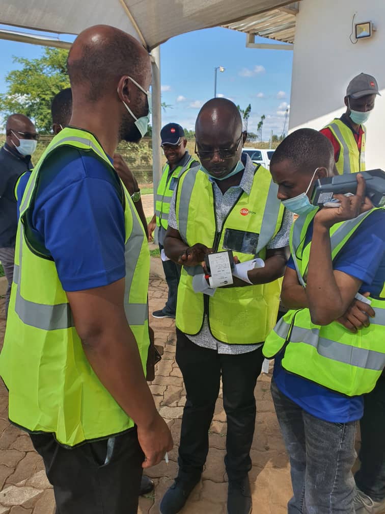 CBZHoldings's tweet photo. Thank you to all those we interacted with at the Norton Tollgate today. Continue to be safe on the roads this Easter.
#CBZDoubleRewardsPromotion in pictures. @zinaraZW https://t.co/dZcvYIUQJJ
