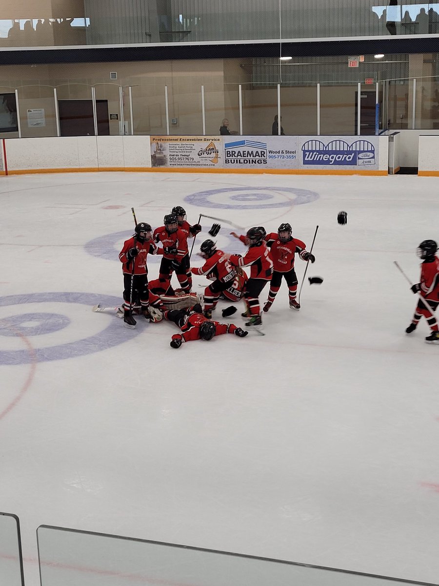 An amazing hockey season comes to an end, very proud of all the Hagersville teams. Big W in the U11  Haldimand A final. Triple OT, what a game! What a season for Hagersville!