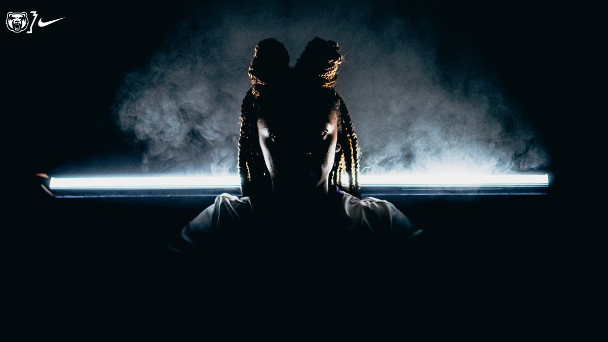 T3 | Tremere having a day at the plate! She's 3-for-3 and just drove in another run! It's 5-1 Bears! 

#BearClawsUp