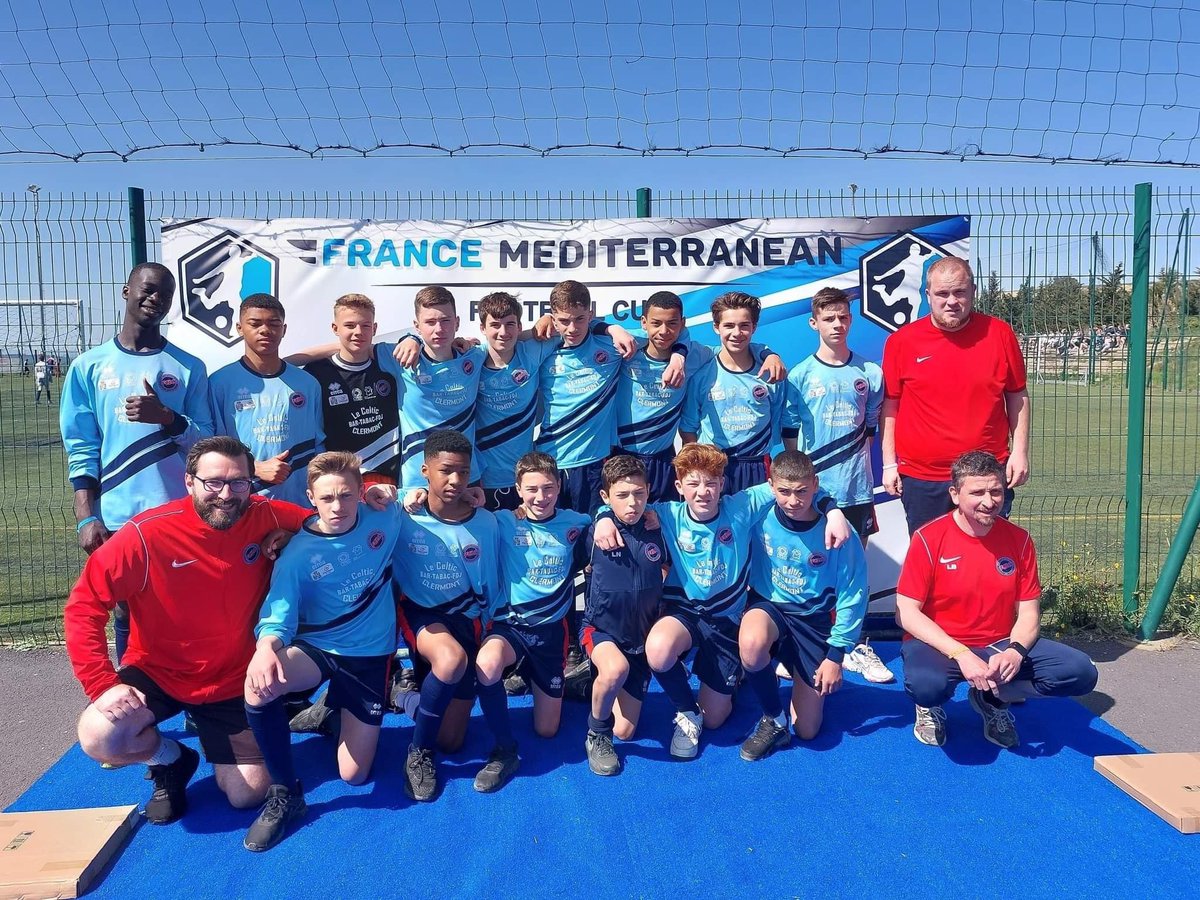 FCLC_'s tweet image. 🔴🔵⚽️ 𝗨𝟭𝟰 - Tournoi international 😊

Détente, rigolades, plage... Mais un peu de foot aussi, avec 3 matchs aujourd'hui. 

Demain, ils rencontreront une équipe Haïtienne qui déterminera la suite

Castanet T Football USC 3-1 FCLC
FCLC 5-0 OL Neuilly 
FCLC 7-0 ABH FC