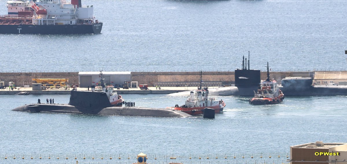 WarshipCam's tweet photo. Royal Navy Astute-class fleet submarine HMS Audacious (S122) coming into Gibraltar next to USS Georgia (SSGN 729) - April 16, 2022 #hmsaudacious #s122 #ussgeorgia #ssgn729
* photos courtesy of @Gibdan1 https://t.co/7epQDMsZ9A
