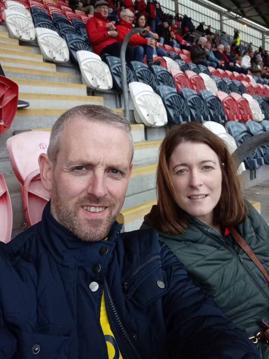 seanilyons's tweet photo. Go Munster!!! #thomondparkselfie #happy40th https://t.co/iIpe8Mw2zA