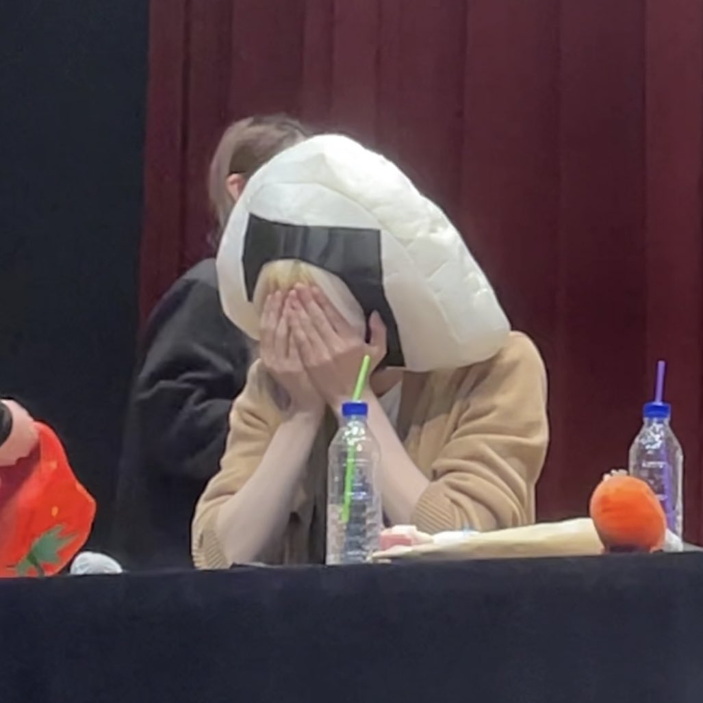 taeyounghl's tweet photo. 220416 팬싸 #민희 #크래비티
shy kimpap minhee and his eye smile https://t.co/8p59tQSwm0