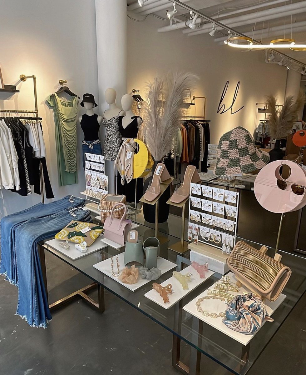 BobblesLace's tweet photo. Happy Saturday!! All stores stocked and open til 6! https://t.co/mPiGzoBKUC
