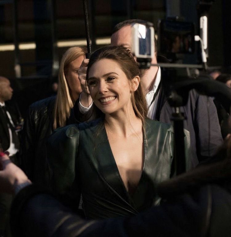 jasluvslizzie's tweet photo. elizabeth olsen on this day… https://t.co/3dSrfgdaTX
