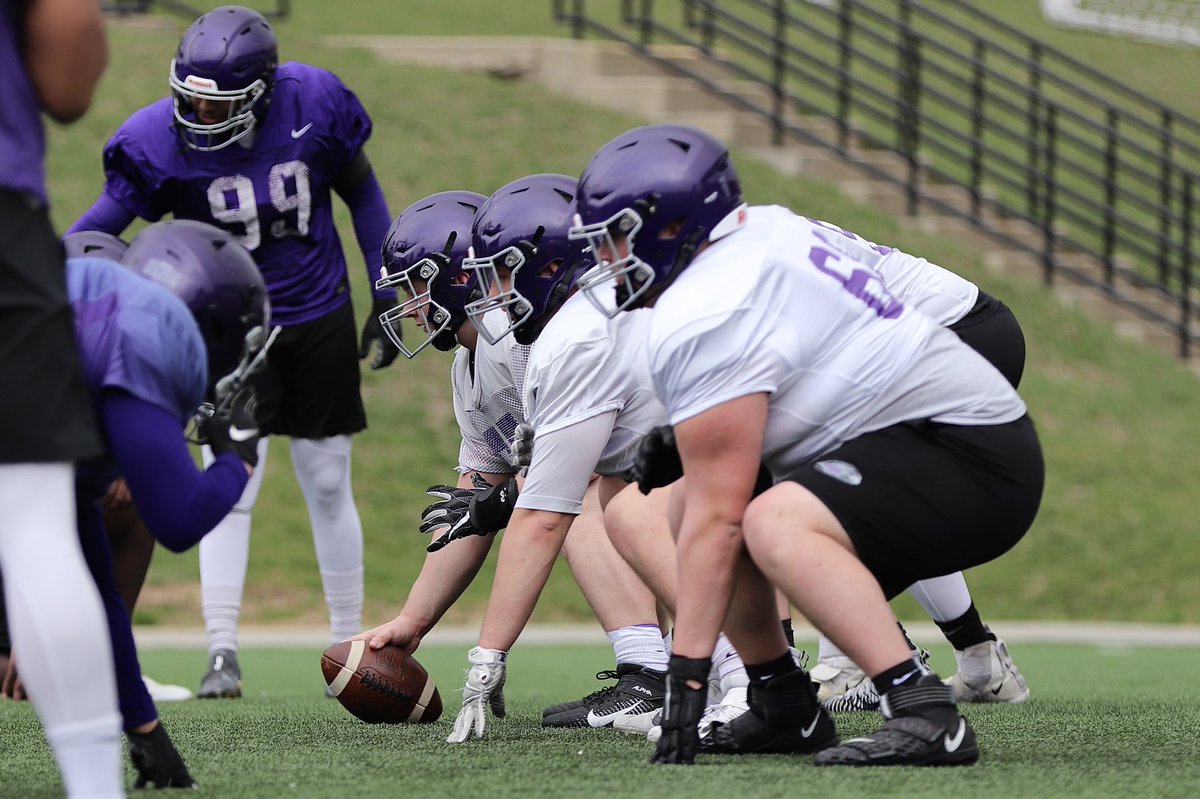 WarhawkFootball's tweet photo. Pushing for that one percent each day.

📷: @olivia_zinanni 

#d3fb | #PoweredByTradition https://t.co/eL9JdFdZKQ