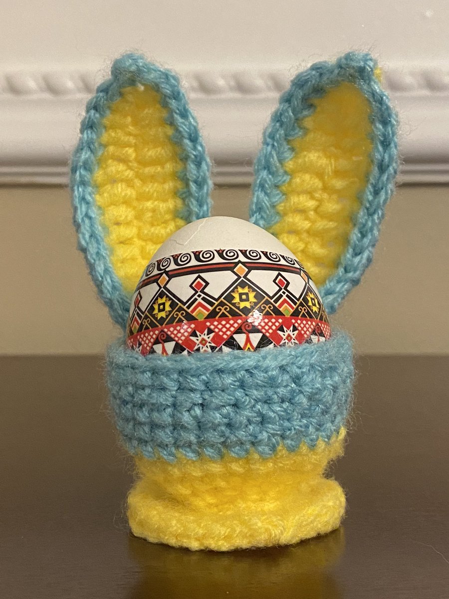 ‘Tis the Season!

#HappyEaster 
#RamadanMubarak
#SameachPesach 

Oh, and #SlavaUkrayini 
and #AllRefugeesWelcome 
{emphasis on ALL, Ukrainian, Afghan, Syrian, Rohingya, etc. ALL!!!}

#Handmade #CrochetArt #CrochetBunny
