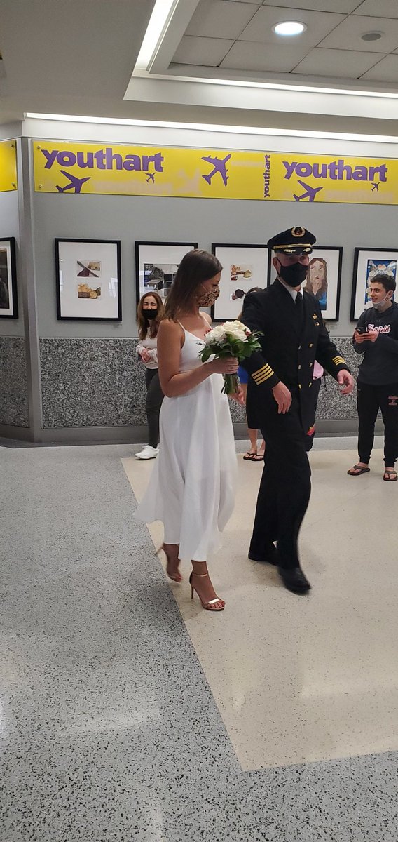 LauraGenis's tweet photo. We stumbled upon a #wedding this morning at gate E14 @ATLairport @Delta. ✈️  💑 💒
#Atlanta #AtlantaHartsfield #DeltaAirlines #airport #travel #LGtravels 

How neat is that?

Congratulations &amp; best wishes! 🎊 https://t.co/9IRJxzo4q7