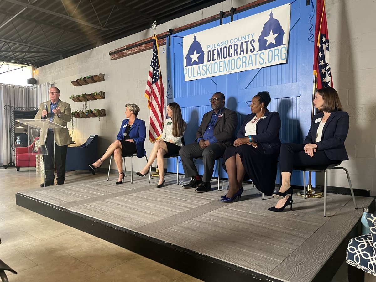 VoteSummerAR's tweet photo. I had a great time sharing my goals for the Heights, West Little Rock and all of Pulaski County at the Justice of the Peace Forum put on by the @Pulaskidems.  A big thanks to them and to everyone that tuned in to watch. #Votesummer 💙 https://t.co/unGkjkLUml
