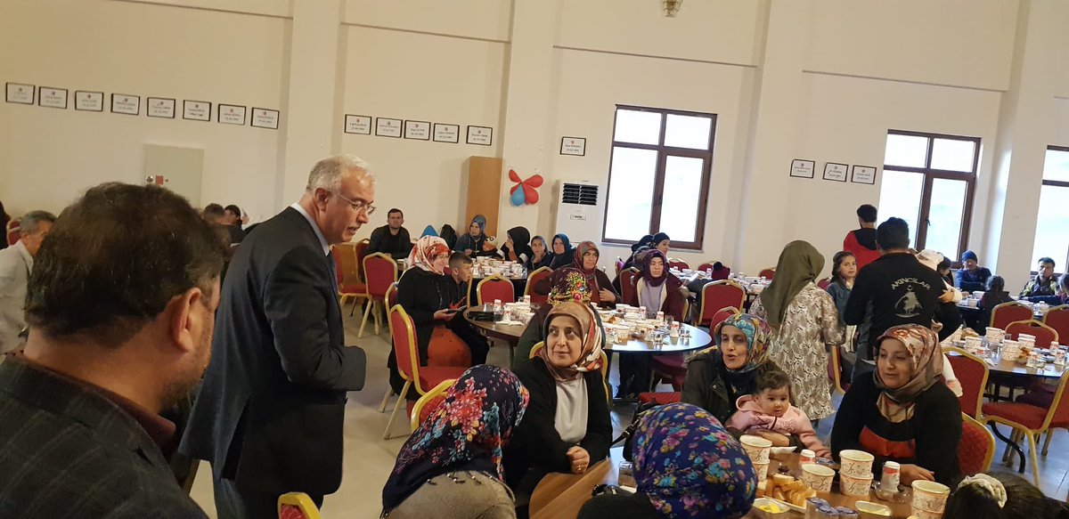 abidincaglayan_'s tweet photo. 📍Sarıveliler 

Sarıveliler Başdere Tekstil Firmasının iftar programına İl Yönetim Kurulu Üyelerimiz Cemal Keskin, Fatih Yilmaz, İlçe Başkan Yrd. Ahmet Cengiz, Gençlik Kolları İlçe Başkanımız Abdurrahman Iner ve İlçe Yönetim Kurulu Üyelerimiz ile birlikte katıldık. ++ https://t.co/6VnBA72TZN