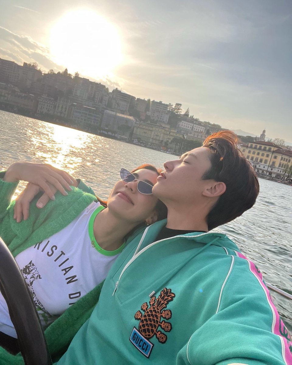 MheeHappyy's tweet photo. บันทึปความรักของหนุ่มสาวอินสวิตเซอร์แลนด์ดินแดนแห่งความรักก~ ❤️🫶🏻 #หมากคิม https://t.co/0ua0LCh0TL