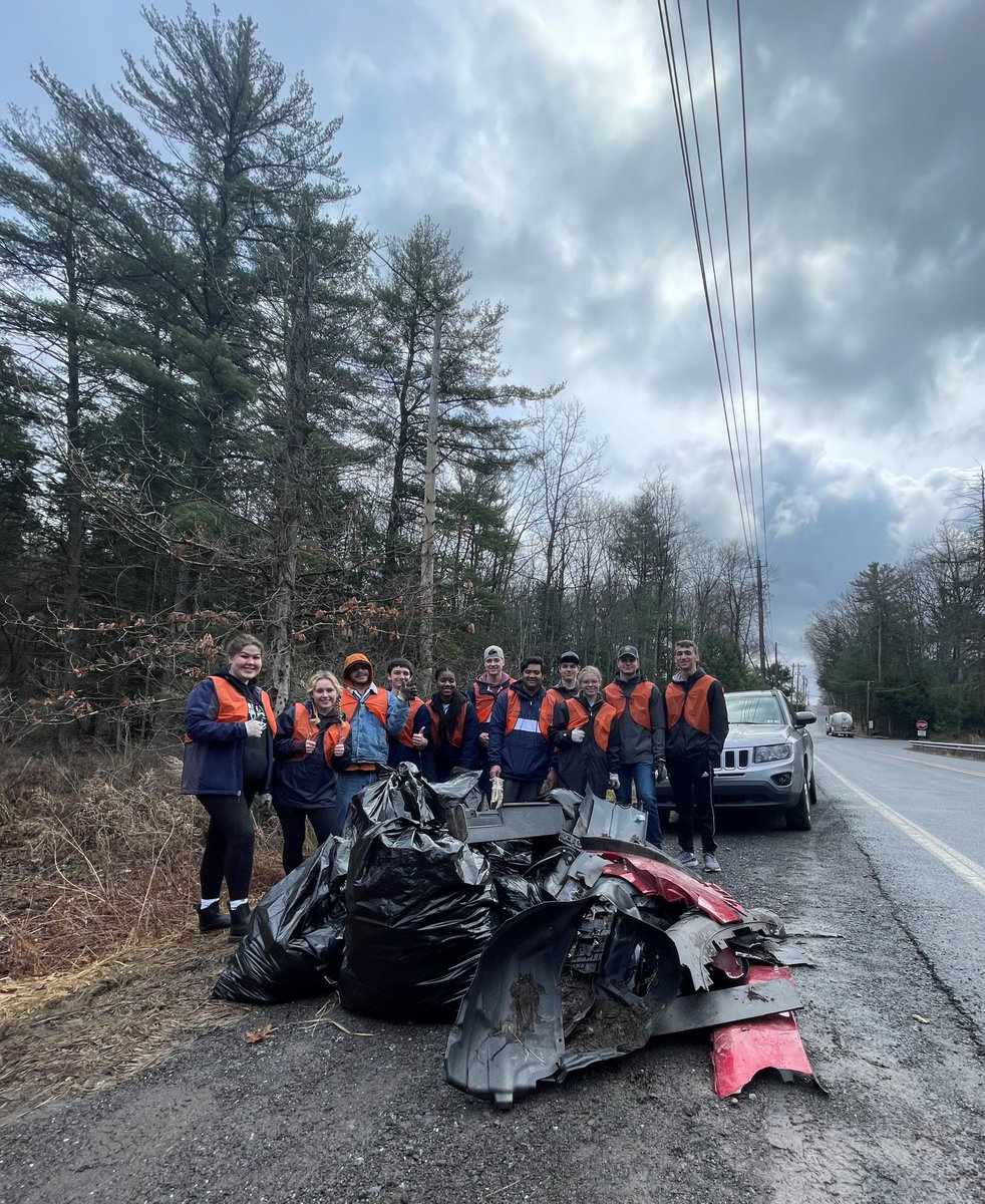 No matter the weather, sustainable acts are better together. 🌎#PSUWB Student Government Association (SGA) Roadside Cleanup 2022