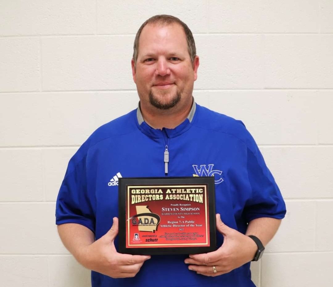 Congrats to <a href="/WC_COACHSIMPSON/">Steven Simpson</a>   being named A.D. of the year Region 7-A Public ....🗣🗣