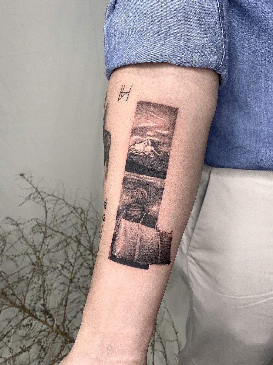 rooftattoo's tweet photo. 17-19 Nisan arası Berat Gökkılıç stüdyomuza konuk oluyor. Kendisine dövme yaptırmak için randevu alabilirsiniz ! https://t.co/3LdCYBvItf