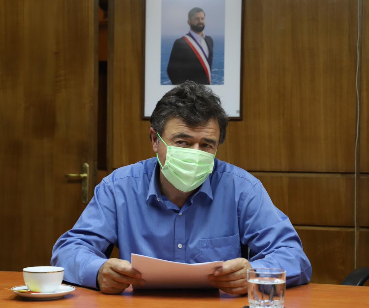 El ministro <a href="/tvalenzuelavt/">Esteban Valenzuela Van Treek</a> sostuvo una reunión con el alcalde de Monte Patria, <a href="/herrerapena/">Cristian Herrera Peña</a> para escuchar las problemáticas de la comuna y se comprometió a realizar un plan de trabajo para apoyar a los agricultores de la zona. 

Detalles 👉🏻 bit.ly/3vlE7jm