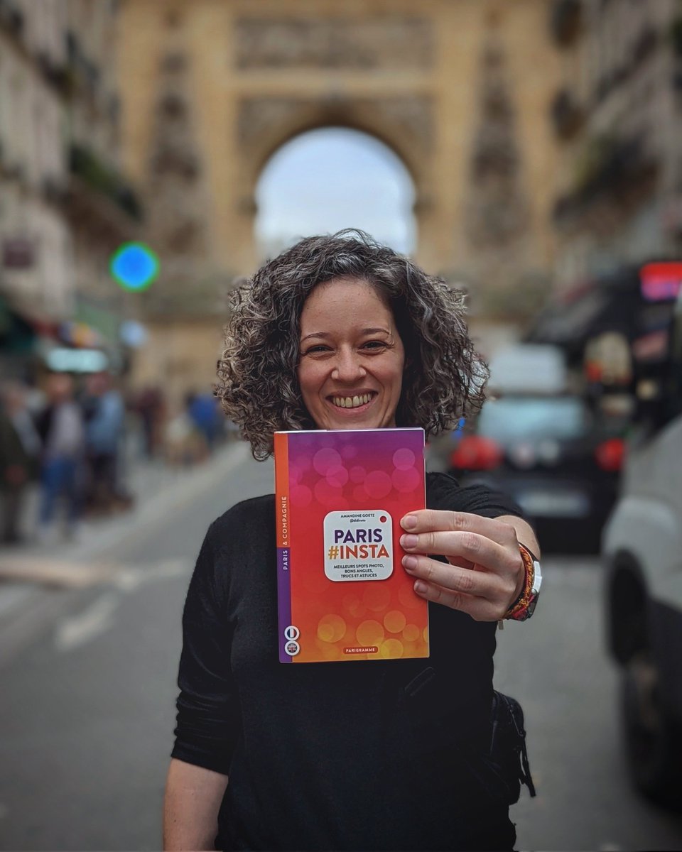 J'ai l'énorme joie de vous annoncer la sortie officielle de mon #guide PARIS #INSTA aux #EditionsParigramme ❤️
📕 Une #instavisite 🇫🇷 🇬🇧 des meilleurs spots #instagram de #Paris avec mes tips pour réaliser ses #photos au #smartphone 🤳
En #librairie et <a href="/Fnac/">Fnac</a> dès aujourd'hui !