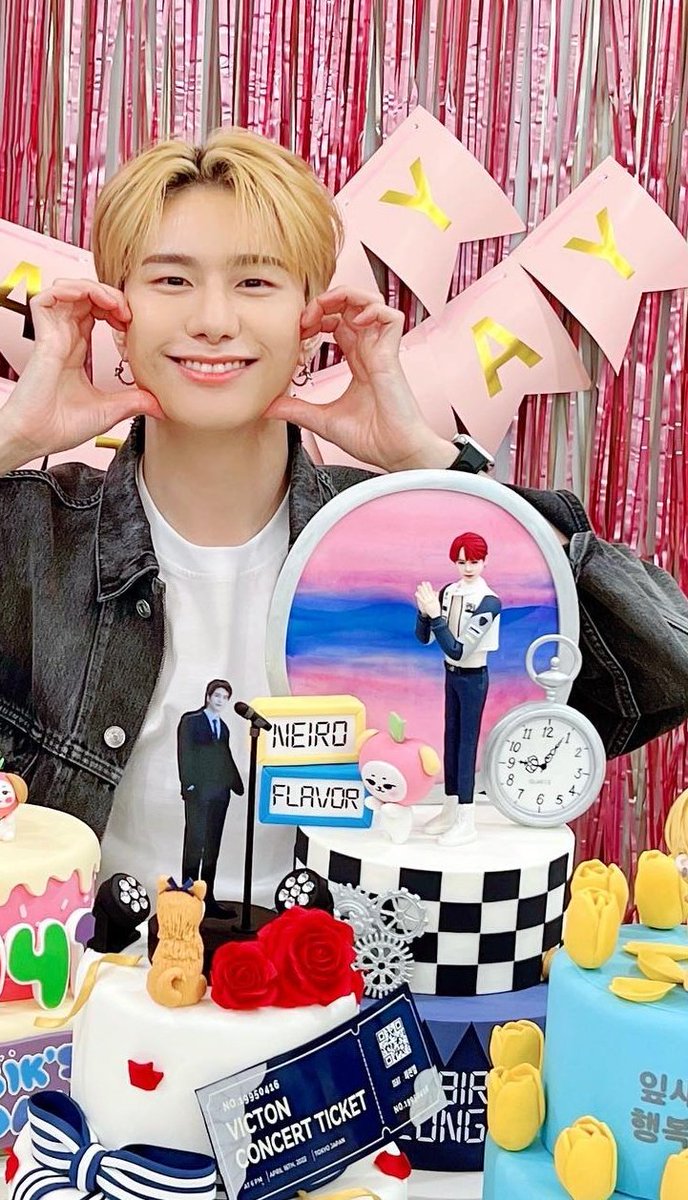 🎀ʜᴀᴘᴘʏ ʙɪʀᴛʜᴅᴀʏ ᴍʏ ꜱᴜɴꜱʜɪɴᴇ🎀

승식이의 28번째 생일을 축하하기 위하여 <a href="/neiro0416/">ɴᴇɪʀᴏ🌈</a>님과 함께 슈가케이크 서포트를 준비했습니다💝 

매년 더 큰 사랑으로 보답해주는 승식이의 오늘 하루가 한층 더 따뜻해졌길❤️

#HAPPY_SEUNGSIK_DAY
#내_행복의_이유_승식아_생일축하해