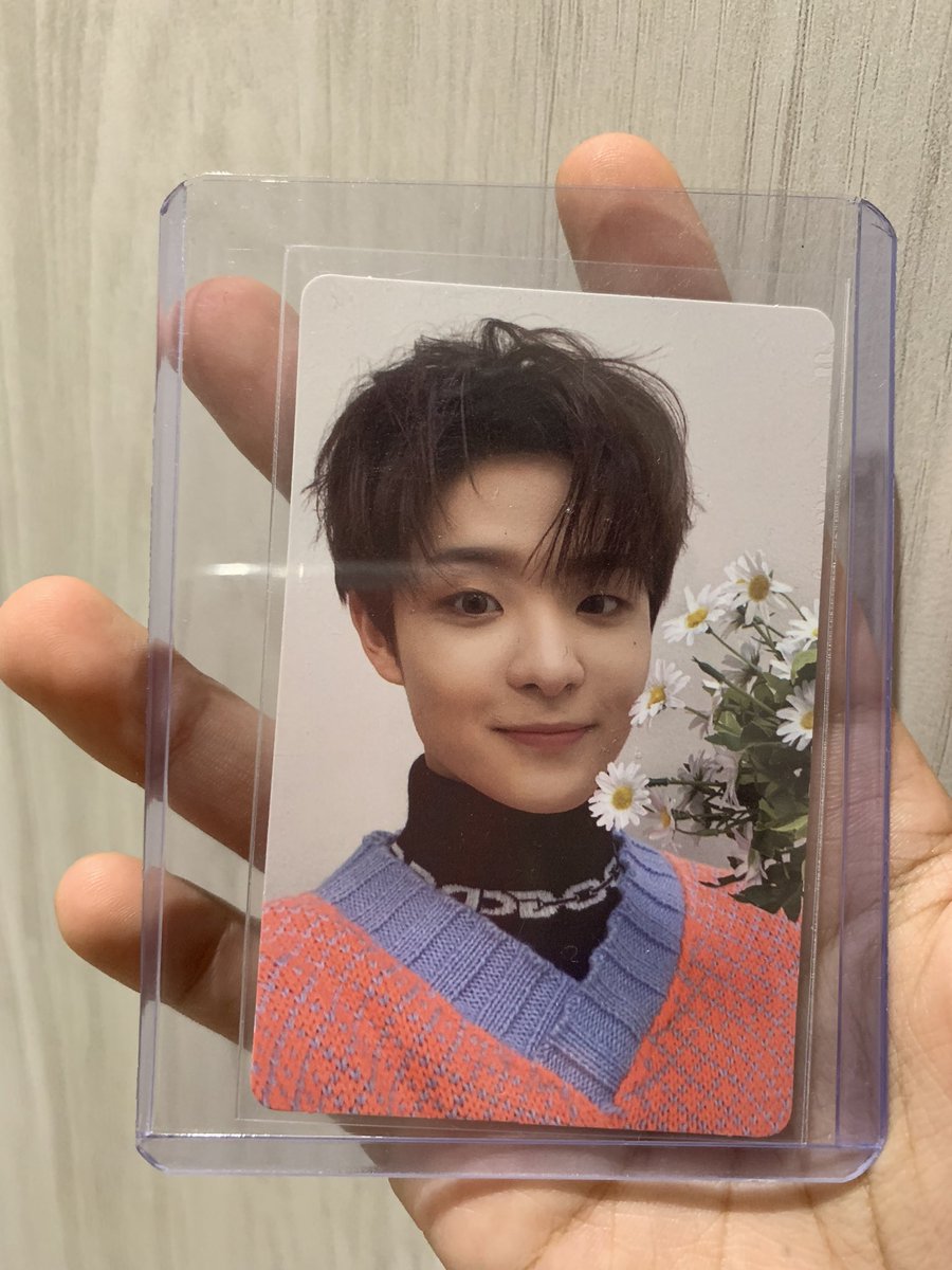 aisyahzzhra__'s tweet photo. Hi teume!So today around 1pm,i found Jihoon’s pc on the floor at Tesco Seremban🥺I think someone accidentally dropped it,the pc is safe with me rn.Pls lmk if you’re the owner of this pc🥺😭pls send me proof if you’re the real owner to avoid scams  #pasarTREASURE #pasartreasureMY https://t.co/1PMiSkQUty