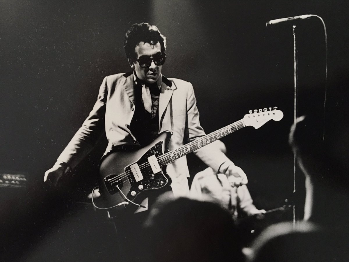 MrDavidTravis's tweet photo. @ElvisCostello @WolvesCivic 5th March 1981 photo:Dave Travis #elviscostello #wolvescivic https://t.co/KUtJsFlmfs