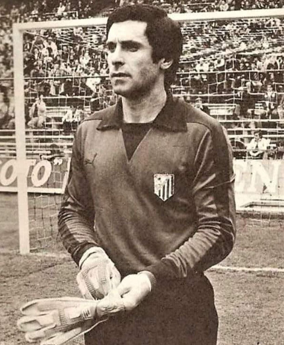 futbol_vivi's tweet photo. José Ignacio Aguinaga 
🔙 (1978/82)
#Atleti #ATM #VicenteCalderón https://t.co/IKaAJ7UuSS