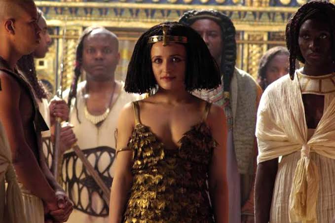 ittecool's tweet photo. ดูซีรีส์ Rome ใน HBO ตั้งแต่เมื่อคืน ไม่ได้เปลี่ยนไปเรื่องอื่นเลย ยุคของจูเลียสซีซาร์ที่รุ่งเรืองจนโดนฆ่าตาย ต่อเนื่องไปจนถึงมาร์คแอนโทนี คลีโอพัตรา อ็อคเทเวี่ยน มันส์มาก รู้แหละว่าซีรีส์เก่าแล้ว แต่ค่อดดี ยุคที่เป็นต้นแบบของการเมือง ตุลาการ ประปา และอื่นๆ #รีวิวHBO #รีวิวซีรีส์ https://t.co/fjDIVOz6ii