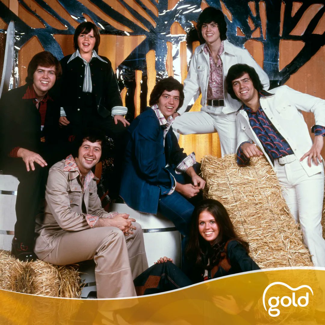 Happy 59th birthday, Jimmy Osmond! Here he is with his fellow Teen Idol siblings back in the \70s. 