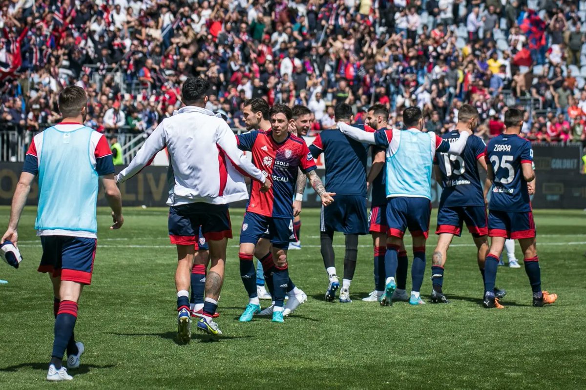 Baselli's tweet image. Grande pubblico. Grande gara. Grande vittoria! #forzaCasteddu #passodopopasso #CagliariSassuolo