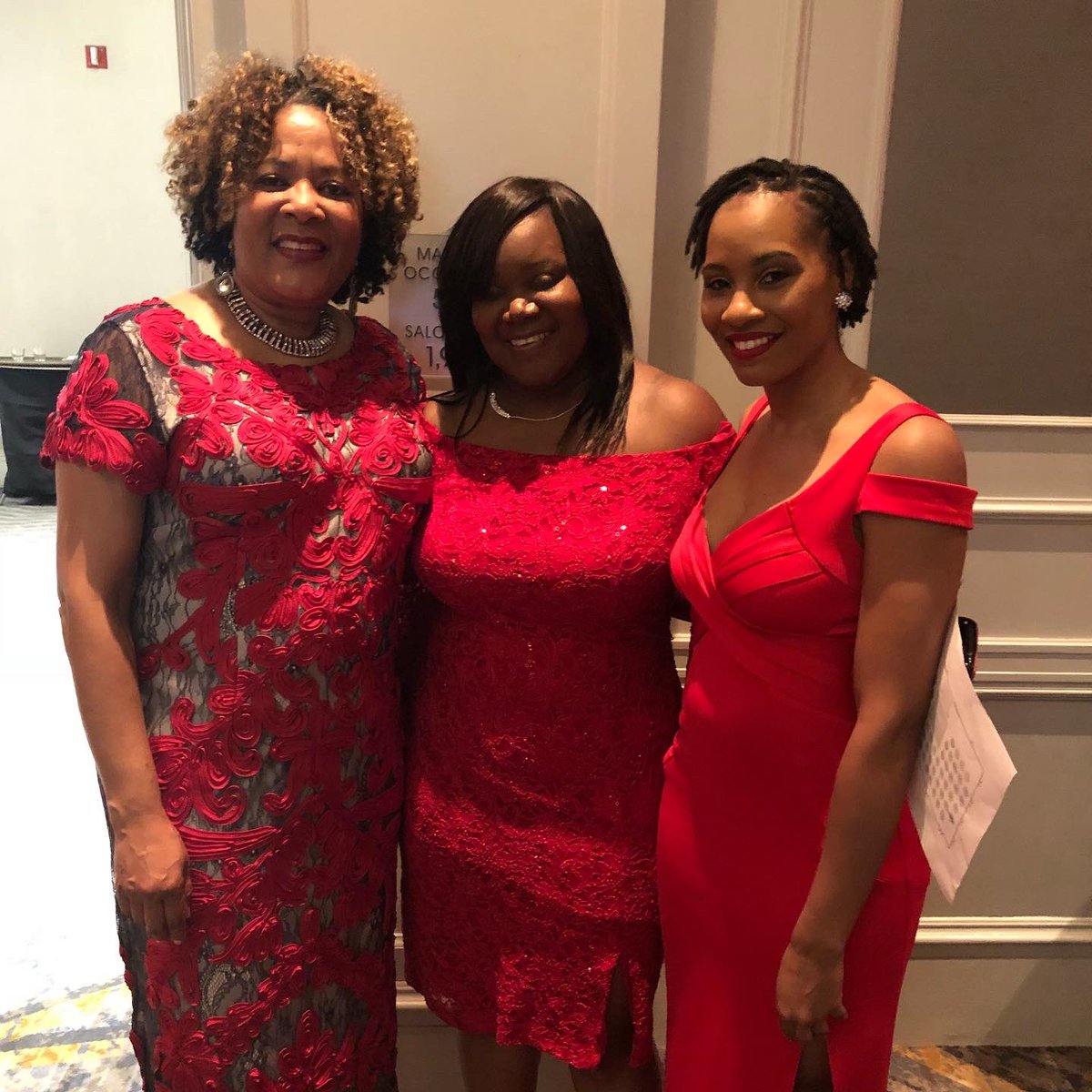 We are just 2 weeks away from the Rhapsody in Red Scholarship Gala on Saturday, April 30th! Remaining tickets are limited! Purchase here: eventbrite.com/e/rhapsody-in-…
#nashville #nashvilletn #nmacdeltas #reddress #nashvilleevents #dst1913 #srdst