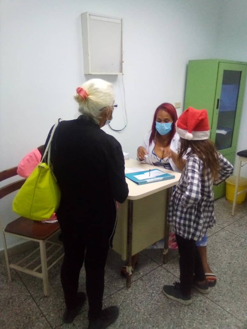 Seguimos al frente, siguiendo nuestros ideales. Celebramos el 19 aniversario de barrio adentro. #Aniversario19BarrioAdentro <a href="/cdi_acacias/">CDI Las Acacias,Distrito Capital</a> <a href="/GtlasA/">GTLas Acacias</a> <a href="/RomeroArletis/">Arletis Muguercia Romero</a> <a href="/AnayansyPR/">Anayansy</a> <a href="/cubacooperaven/">Brigada Médica Cubana en Venezuela</a>