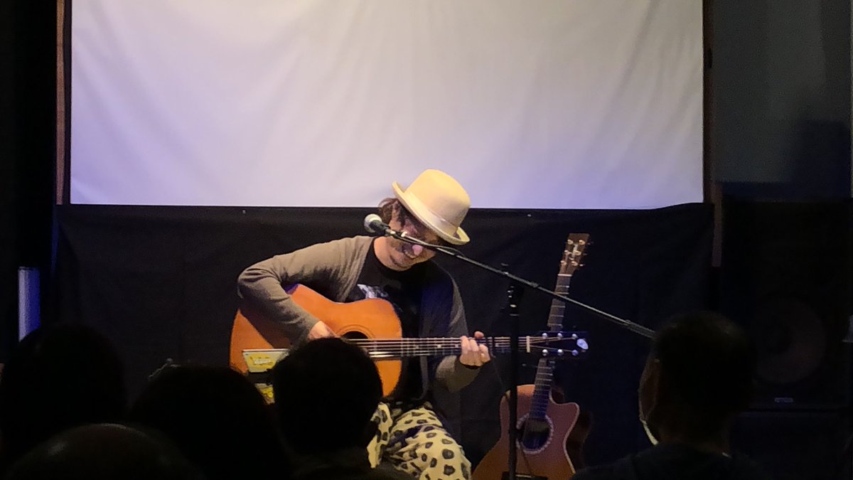 watarucafeinfo's tweet photo. 渡さんのご命日に高田漣さんをお迎えして、2年7ヶ月ぶりのワタルカフェライブを無事開催することができました。
皆さま、ありがとうございました。 https://t.co/jynWSUJEY1