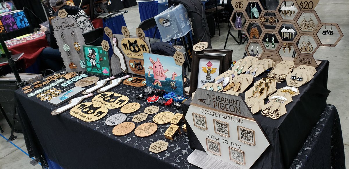 Con day #2 come buy goods from Yusuke from #persona5. #persona5royal #earrings #keychains #glowforge #flcl #cosplay #yusuke #jewelry #AvatarTheLastAirbender #mycabbages #bunny #cthulu
