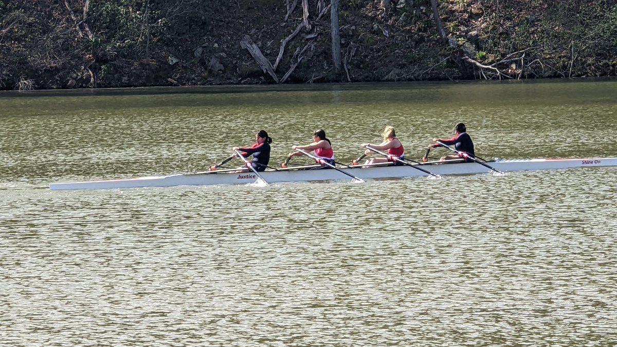 mhh2424's tweet photo. @JusticeRowing Beautiful day for a regatta on the Rivanna River in Charlottesville. https://t.co/rhiASjLSbE