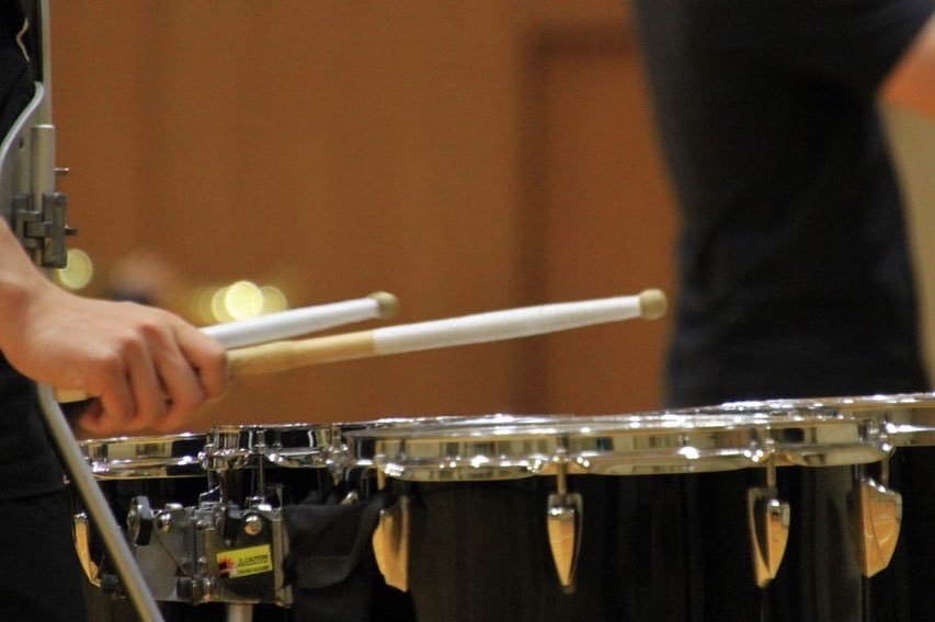 こんばんは😎
今日も勝幡小学校をお借りして練習しました！

今日はスプリングコンサートに向けて新譜の初見合奏をやりました！
分からないところをパート内で教えあったり、みんなでカウントしたりして効率よく練習を進めました☺️
#愛西市 #マーチング