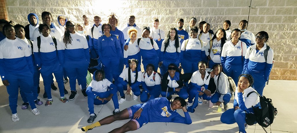 CoachFlournoy's tweet photo. Getting ready for region.. Warren Co. Blue and Gold🗣🗣🗣🗣 https://t.co/nSoQk2BKRy