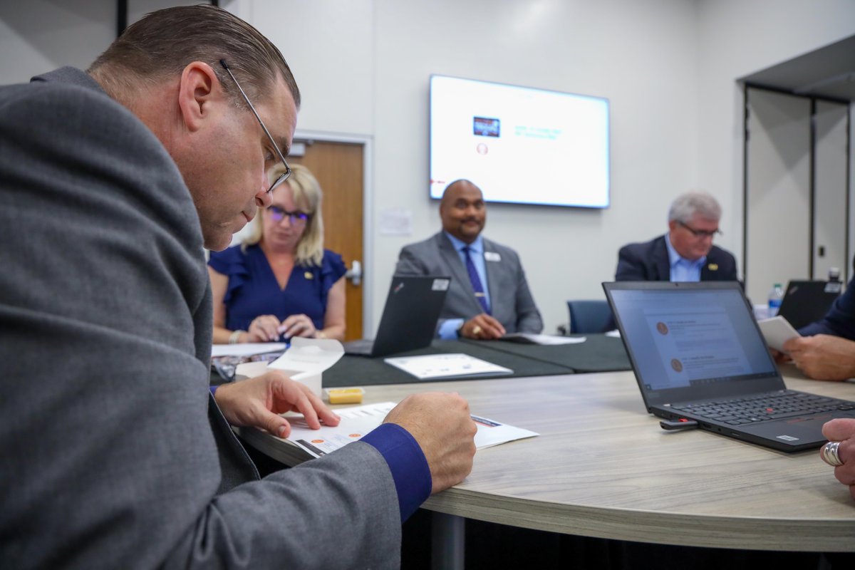 RYHT_WHouston's tweet photo. Two weeks ago we kicked off our inaugural @RYHTexas  Trustee Advocate Program with one of my districts @katyisd ! I am So excited to begin this 18 month grant program alongside this wonderful servant leaders and volunteers! #txed #txlege #measurewhatmatterstx https://t.co/stvKV4diBz