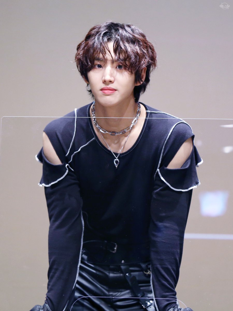 19920417net's tweet photo. 홍석이 생일 축하해🥳
8번째 봄 존중하며 버텨봅니다!!💙
#진홍석이_내려온_우리의_봄
#펜타곤 #PENTAGON #홍석 #HONGSEOK
@CUBE_PTG https://t.co/ZfQs6sdApo