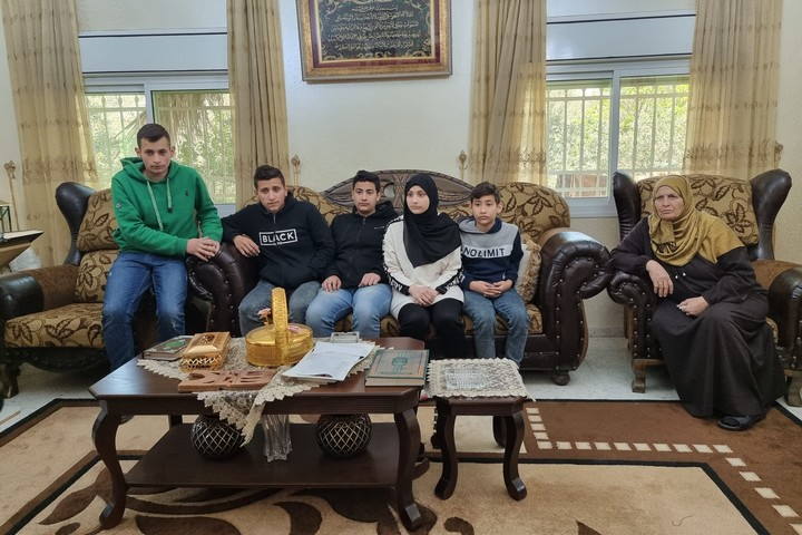 richimedhurst's tweet photo. Six children have lost their mother, Ghada Sabatin, a 45-year-old maths teacher from Palestine who was shot dead by israeli occupation forces. https://t.co/q00KqWU5WO