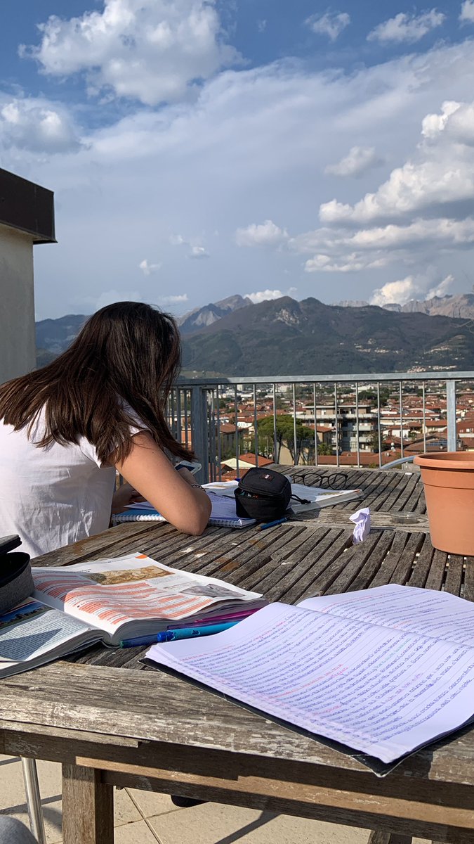 laurasoleee's tweet photo. vacanze di pasqua con furore https://t.co/UTCgtmFqNm