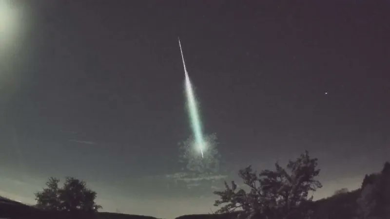 earthskyscience tweet picture